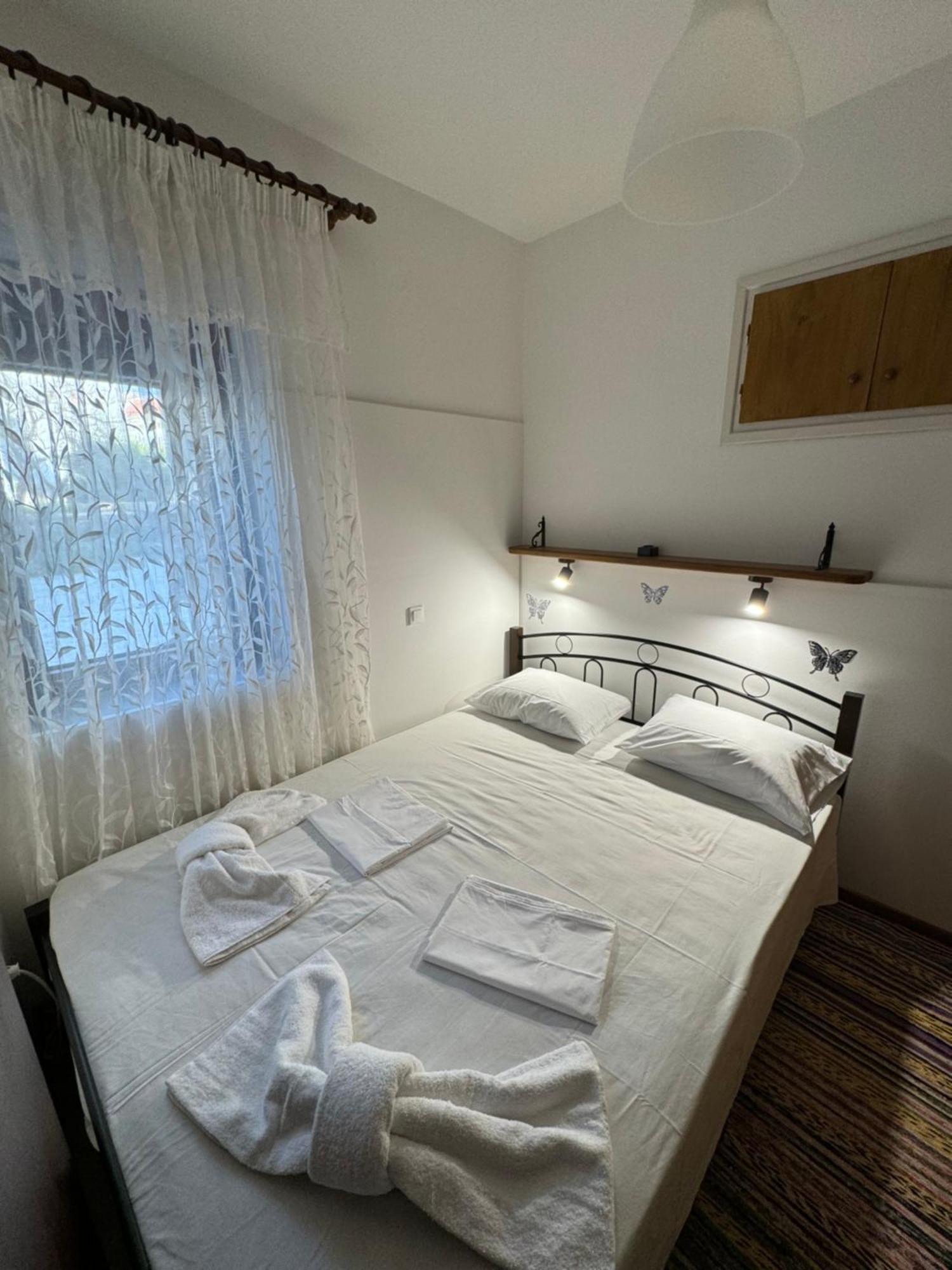 קוקארי Miltiadis Apartments מראה חיצוני תמונה